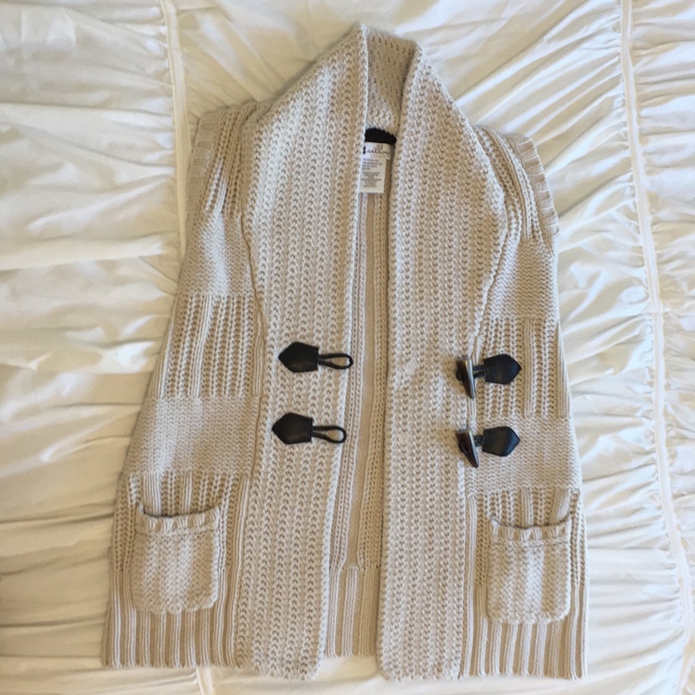 girls sleeveless sweater